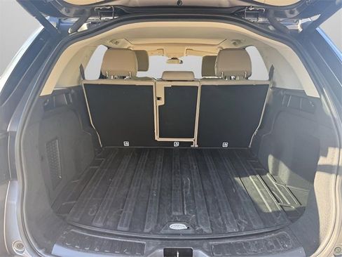 Used 2018 Land Rover Discovery Sport HSE image 6