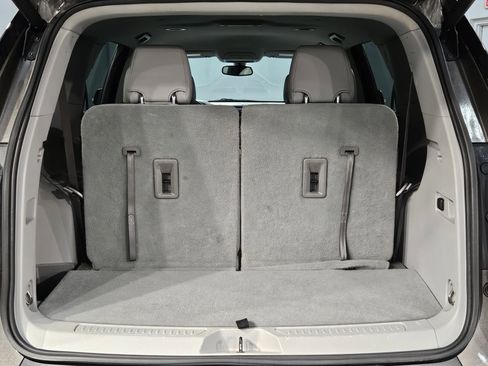 Used 2020 GMC Acadia SLT FWD image 18