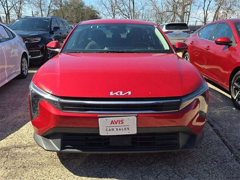 Used 2025 Kia K4 LXS image 2