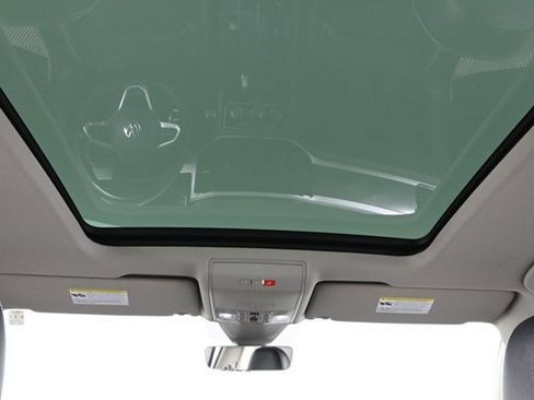 Certified 2022 Volkswagen Atlas SEL Premium image 4