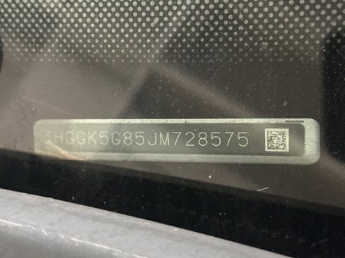 Used 2018 Honda Fit EX image 3