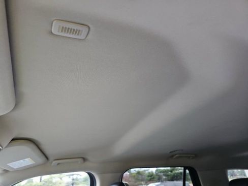 Used 2023 Ford Expedition XLT image 15