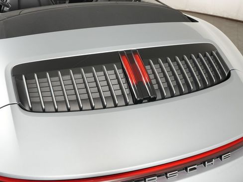 Certified 2020 Porsche 911 Carrera 4S AWD/4WD image 16