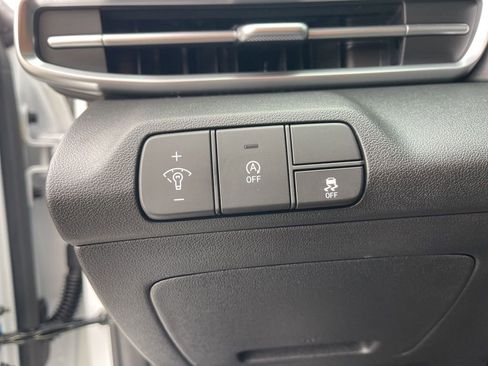 New 2026 Hyundai Elantra SE image 16