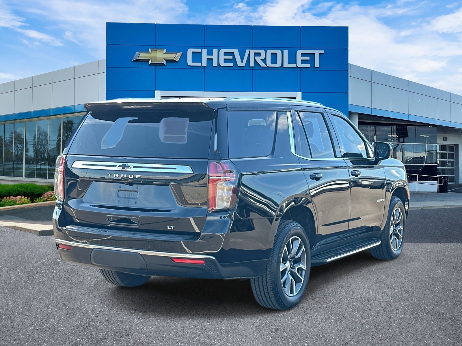 Certified 2021 Chevrolet Tahoe LT AWD/4WD image 4