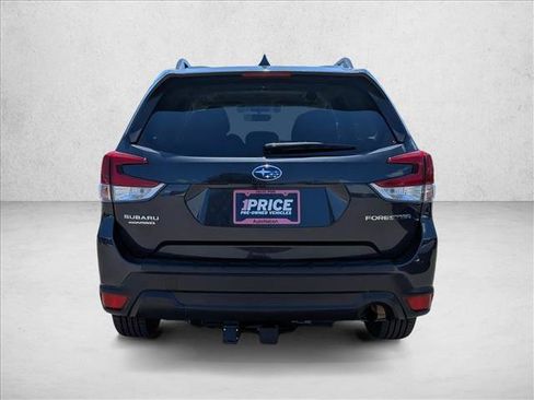 Used 2019 Subaru Forester Premium AWD/4WD image 7