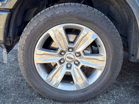 Used 2018 Ford F150 Platinum w/ FX4 Off-Road Package image 3