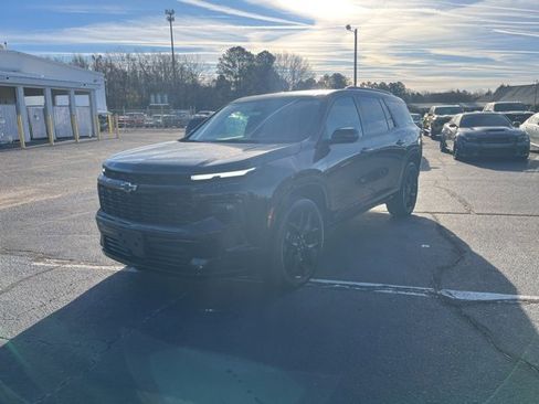Used 2024 Chevrolet Traverse RS w/ LPO, Floor Liner Package image 39