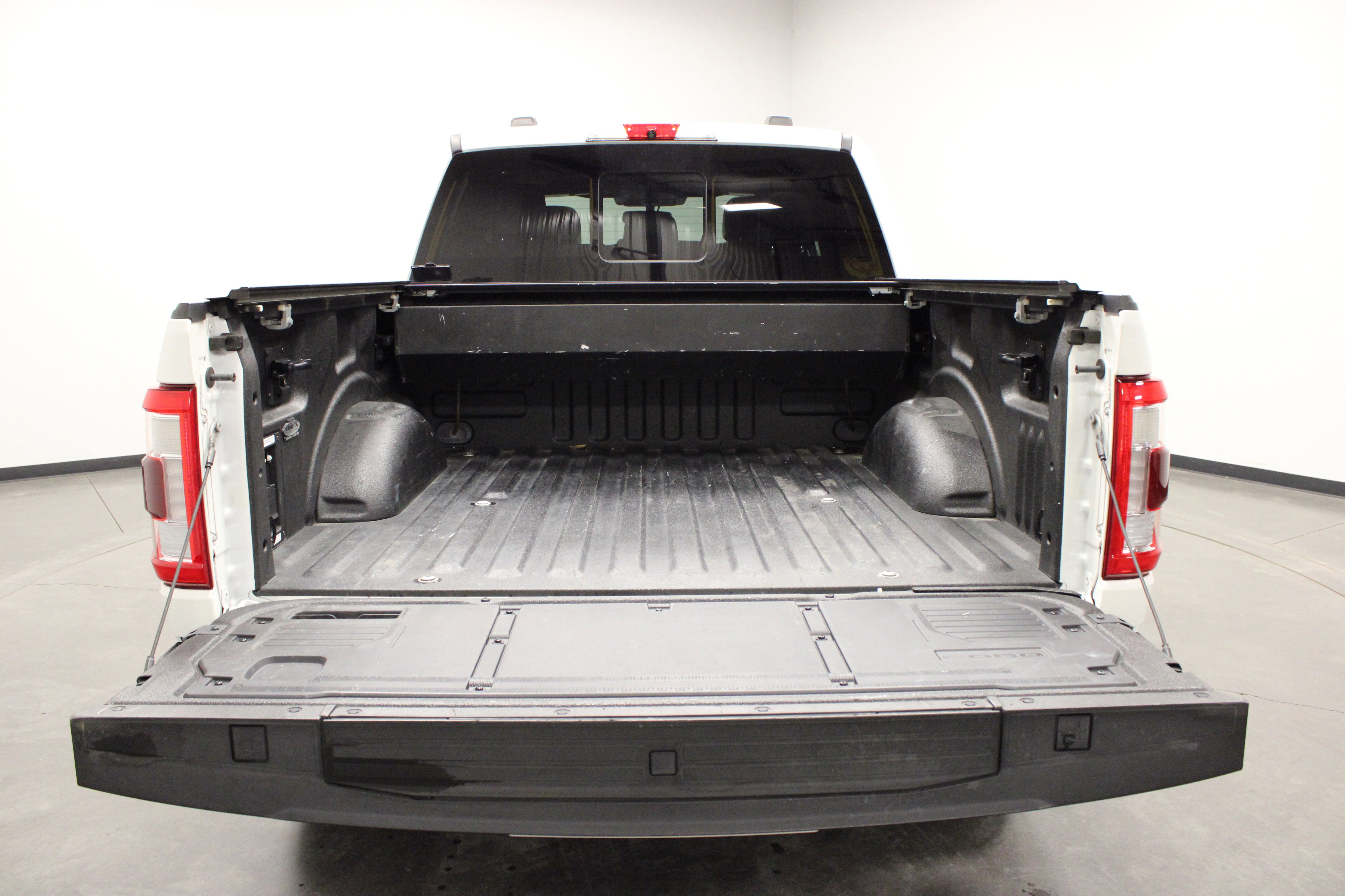 Used 2022 Ford F150 Platinum w/ Equipment Group 701A High AWD/4WD image 15