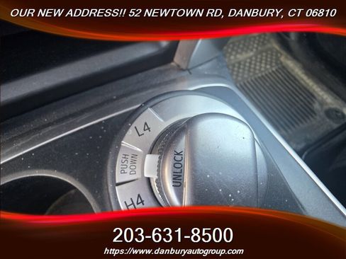Used 2020 Toyota 4Runner SR5 AWD/4WD image 18