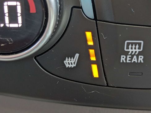 Used 2019 Chevrolet Traverse LT w/ LT Premium Package FWD image 27
