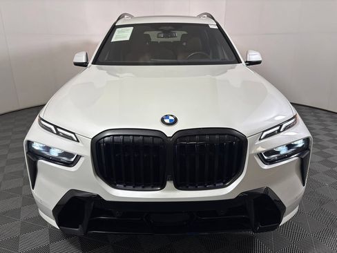 Certified 2026 BMW X7 xDrive40i w/ Executive Package AWD/4WD image 3