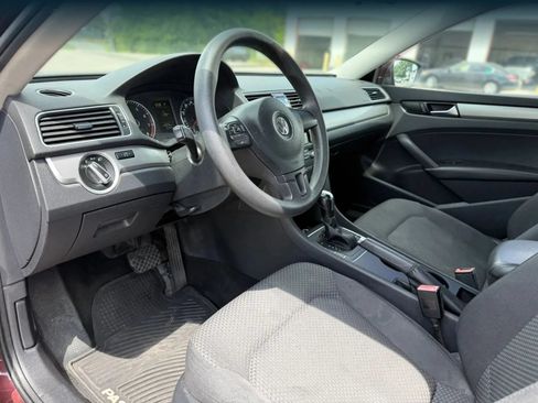 Used 2013 Volkswagen Passat 2.5 S FWD image 17