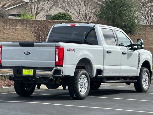 Used 2025 Ford F250 XLT image 11
