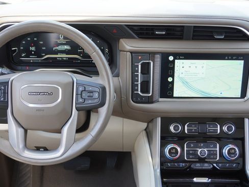 Used 2022 GMC Yukon Denali AWD/4WD image 29
