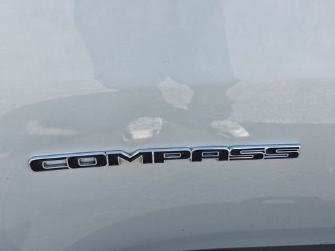 Used 2025 Jeep Compass Limited AWD/4WD image 15