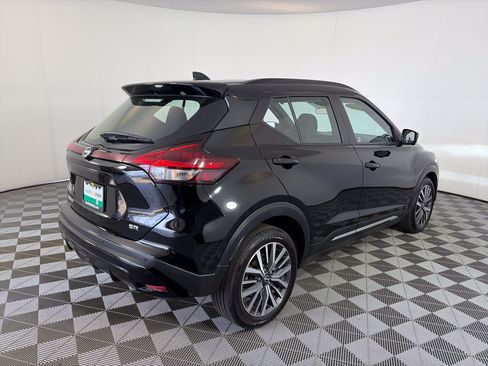 Used 2024 Nissan Kicks SR FWD image 10