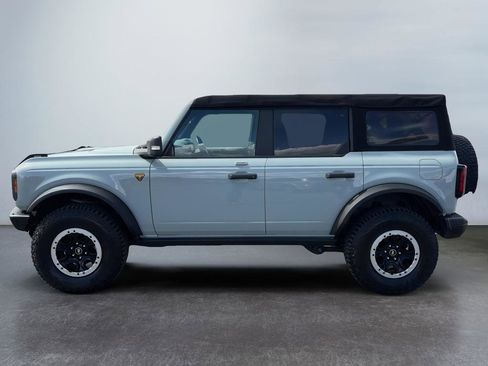 Used 2022 Ford Bronco Badlands image 2