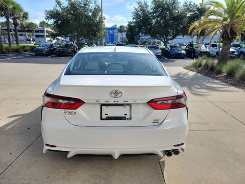 Used 2023 Toyota Camry SE AWD/4WD image 5