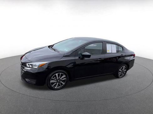 Used 2025 Nissan Versa SV FWD image 7