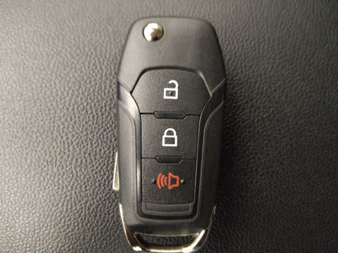 Used 2020 Ford Escape S image 32