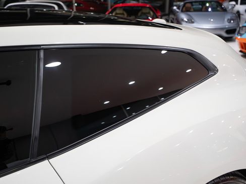 Used 2018 Ferrari GTC4Lusso T image 48