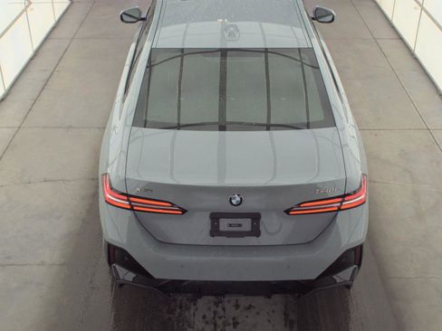 Used 2026 BMW 540i xDrive w/ M Sport Package AWD/4WD image 5