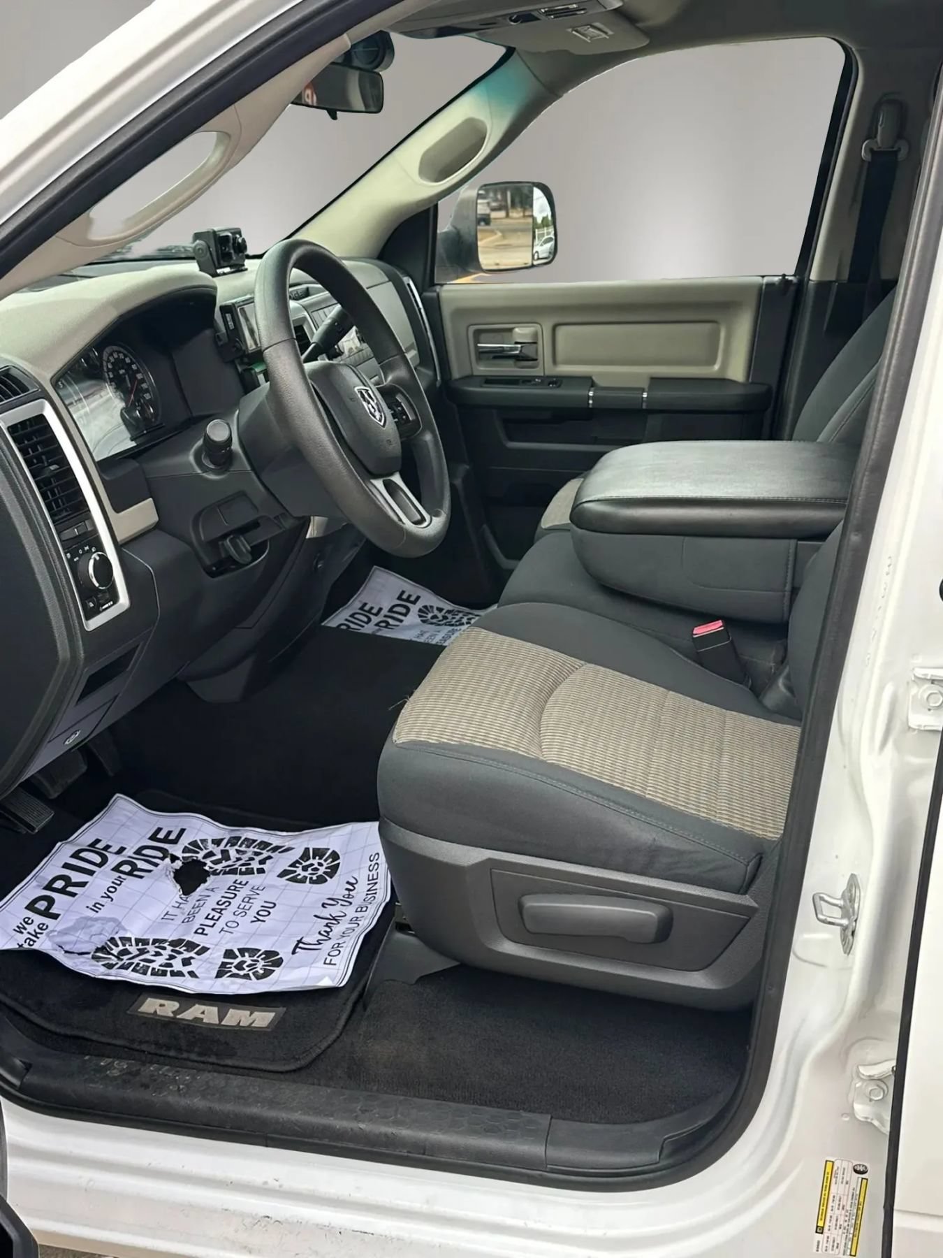 Used 2012 RAM 1500 Classic SLT w/ Protection Group AWD/4WD image 4