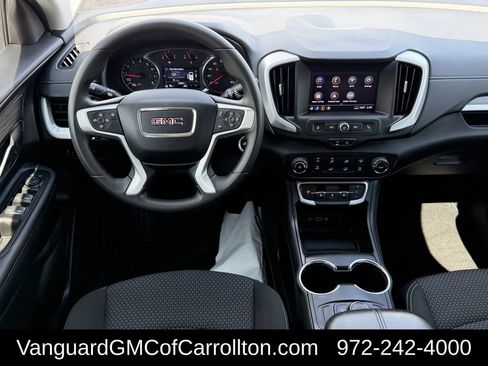 Used 2024 GMC Terrain SLE AWD/4WD image 12