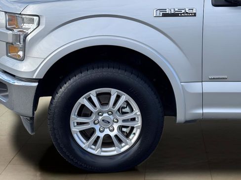 Used 2017 Ford F150 Lariat image 38