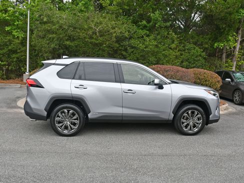 Certified 2023 Toyota RAV4 XLE Premium AWD/4WD image 5