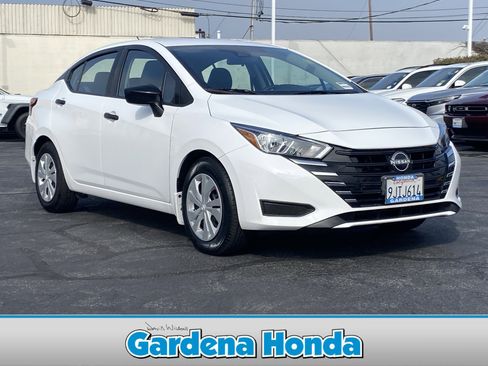 Used 2023 Nissan Versa S w/ Trunk Package image 1