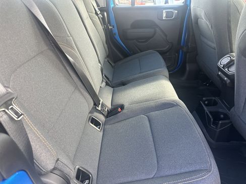 New 2026 Jeep Gladiator Sport image 25