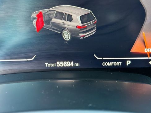 Used 2022 BMW X7 xDrive40i w/ Premium Package image 42