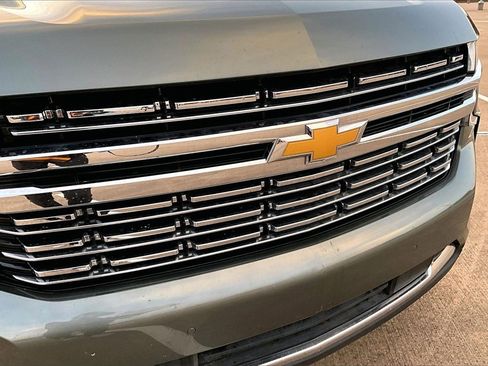 Used 2023 Chevrolet Suburban Premier image 34