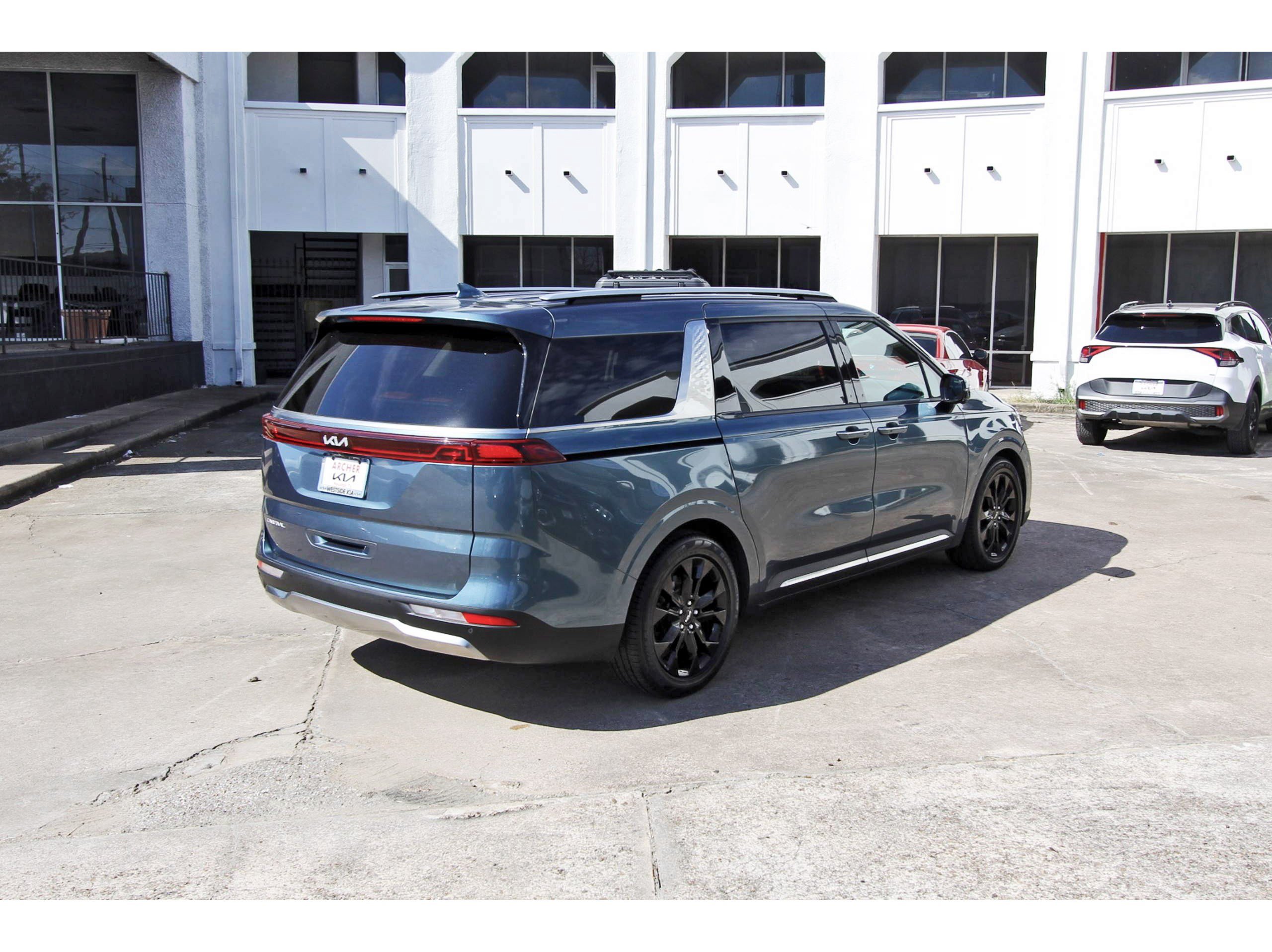 Certified 2024 Kia Carnival SX Prestige FWD image 7
