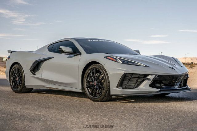 Used 2025 Chevrolet Corvette Stingray Premium Cpe w/ Z51 Performance Package RWD image 19