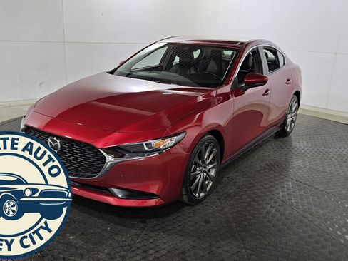 Used 2023 MAZDA MAZDA3 s image 3