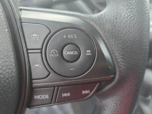 Used 2024 Toyota Corolla LE FWD image 16