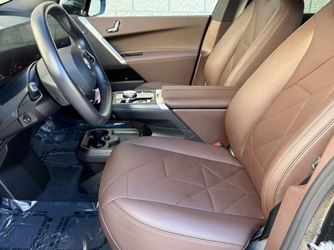 Used 2026 BMW iX xDrive60 image 21