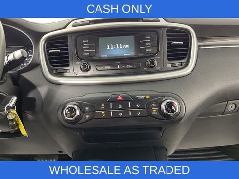 Used 2017 Kia Sorento LX image 21