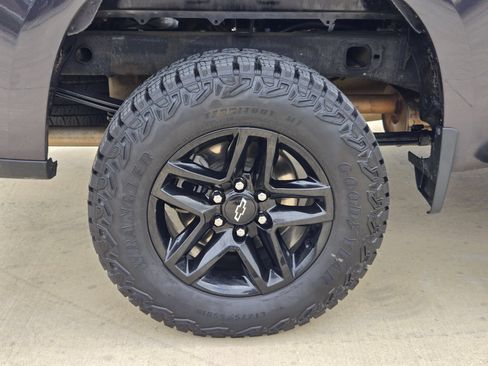 Certified 2023 Chevrolet Silverado 1500 LT Trail Boss AWD/4WD image 27