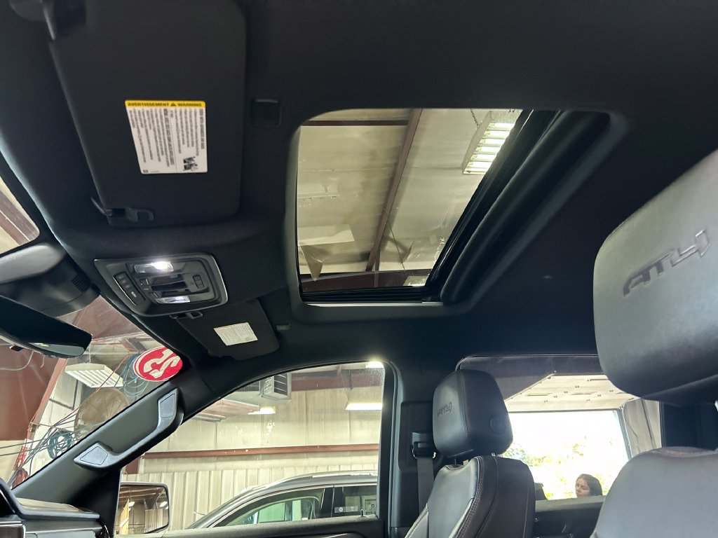 Used 2025 GMC Sierra 1500 AT4 w/ AT4 Premium Package AWD/4WD image 13