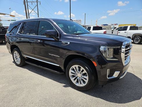 Used 2024 GMC Yukon SLT RWD image 10