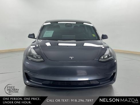 Used 2023 Tesla Model 3 Performance image 2