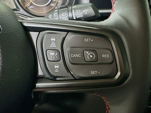 Used 2024 Jeep Wrangler Unlimited Rubicon w/ Convenience Group AWD/4WD image 23