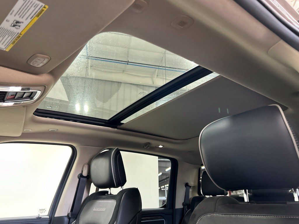 Used 2019 RAM 1500 Laramie AWD/4WD image 26