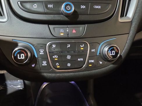 Used 2023 Chevrolet Malibu LT FWD image 16