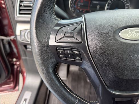 Used 2018 Ford Explorer Platinum AWD/4WD image 19