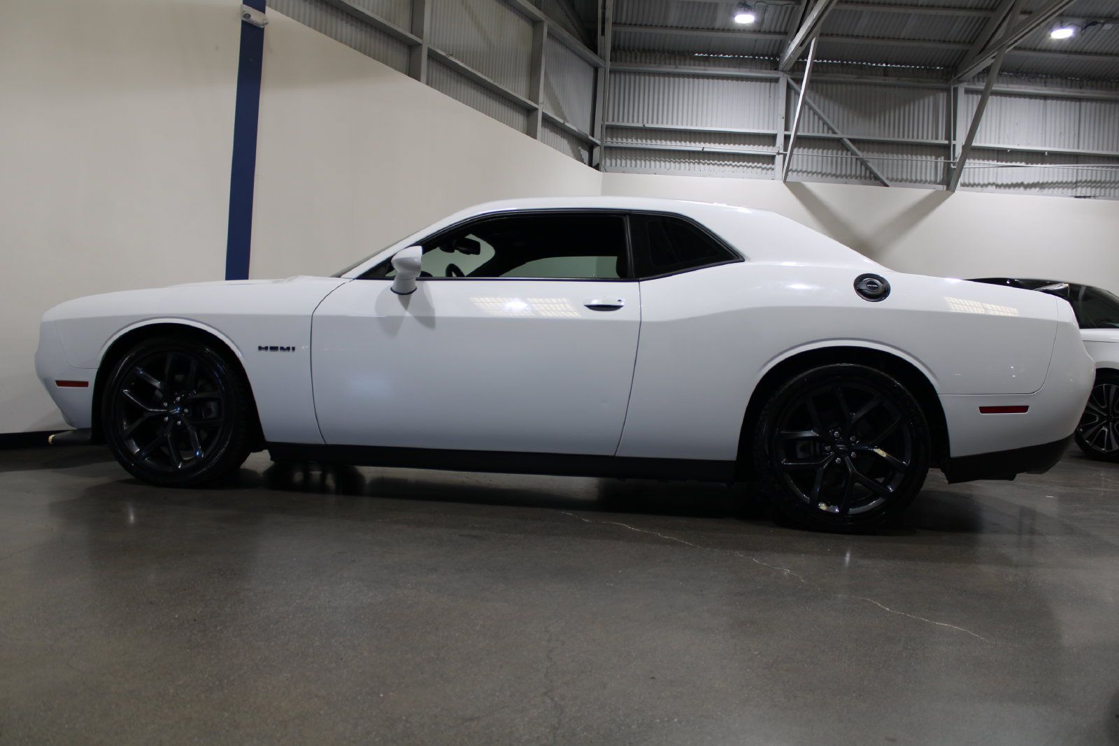 Used 2022 Dodge Challenger R/T w/ Blacktop Package RWD image 8